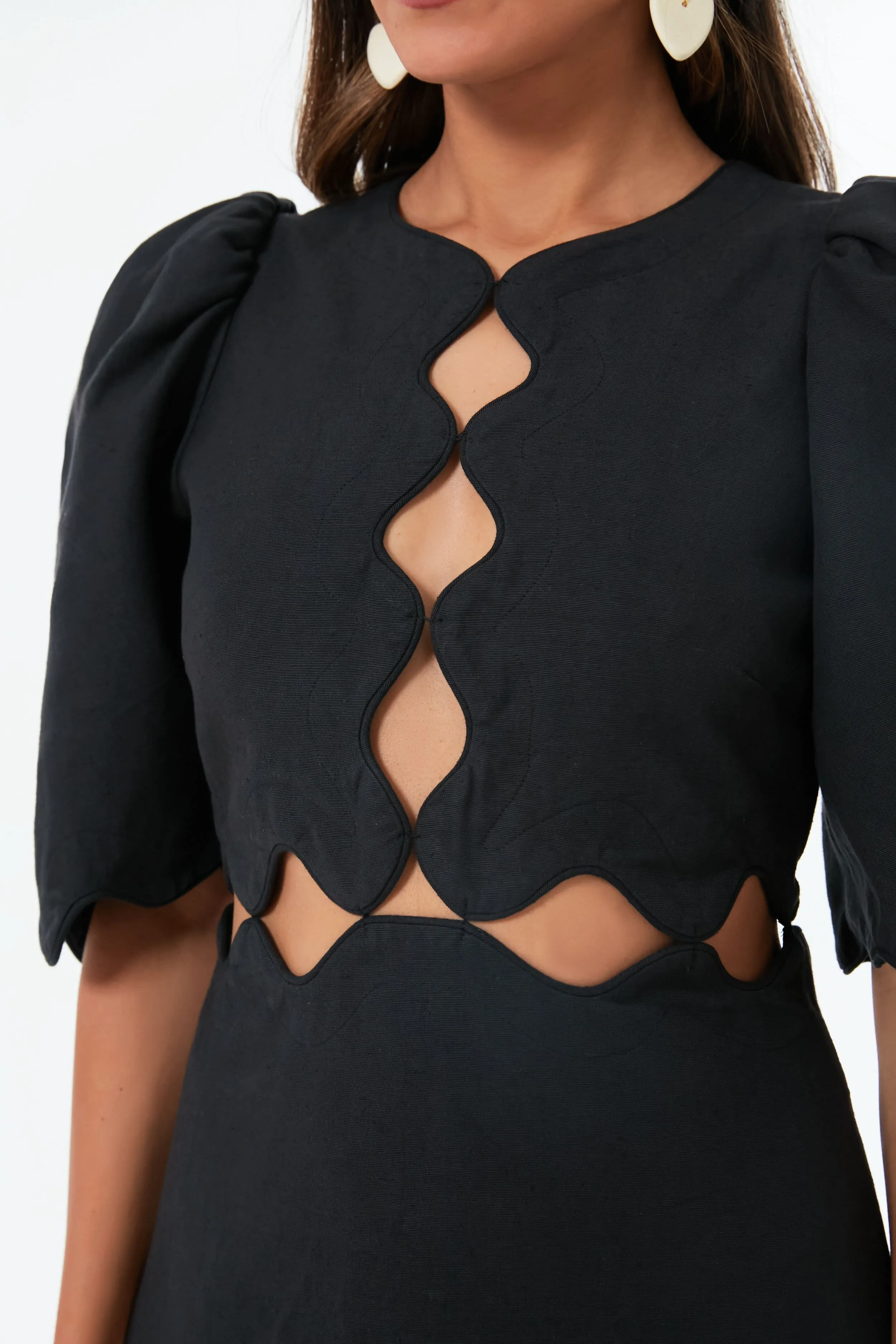 Black Leona Short Sleeve Dress