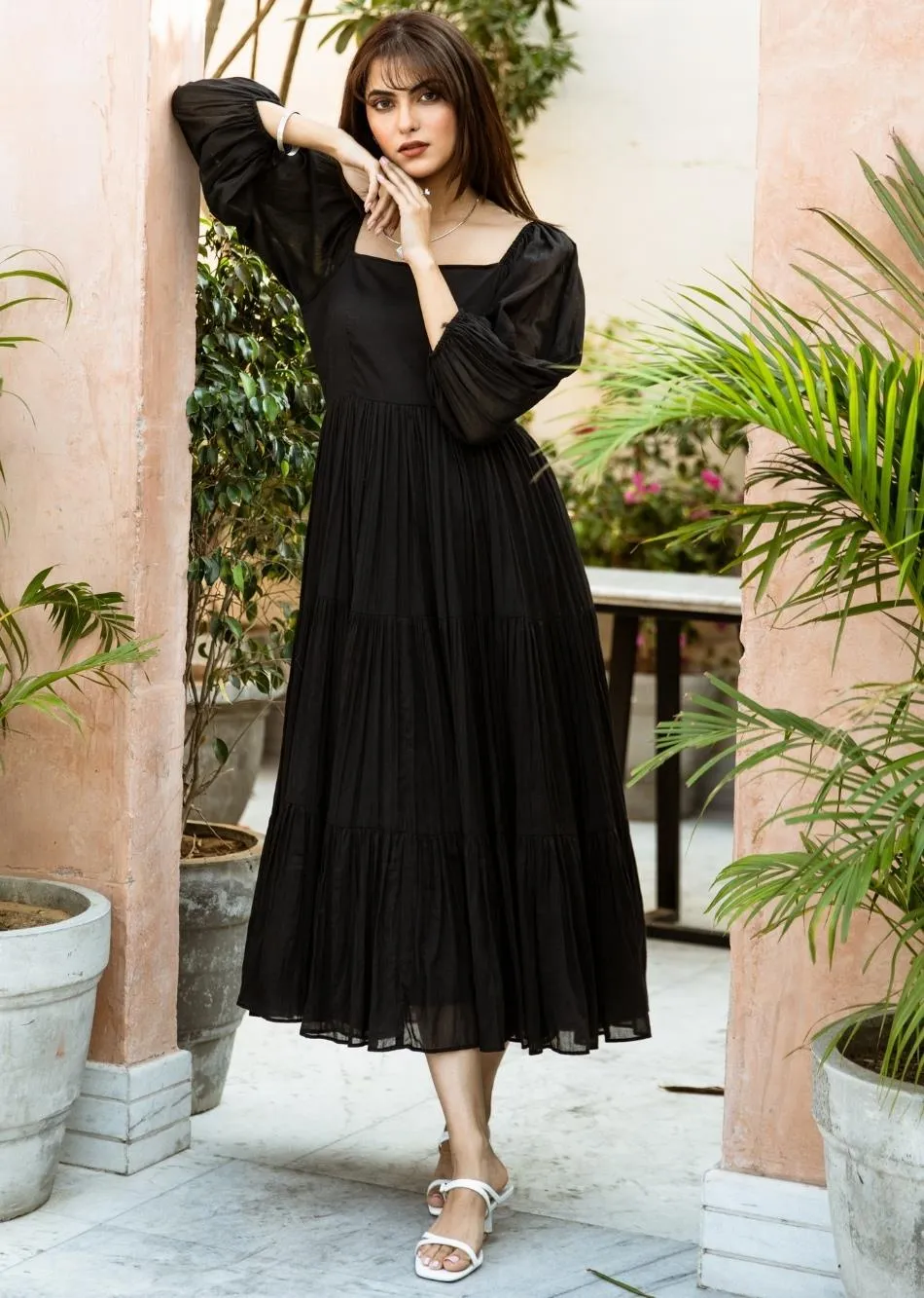 Black Solid Mulmul Square Neck Tiered Midi Dress