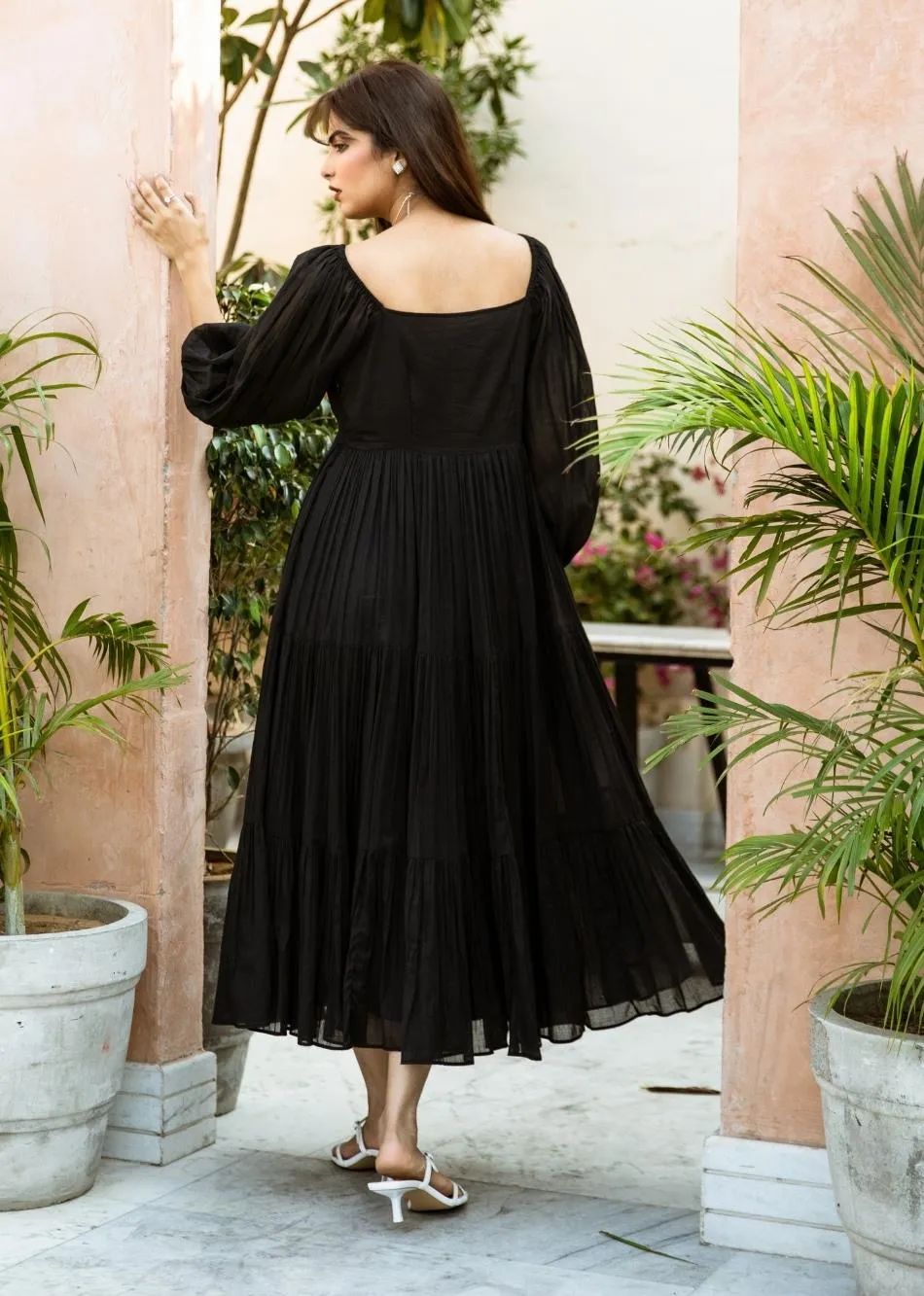 Black Solid Mulmul Square Neck Tiered Midi Dress