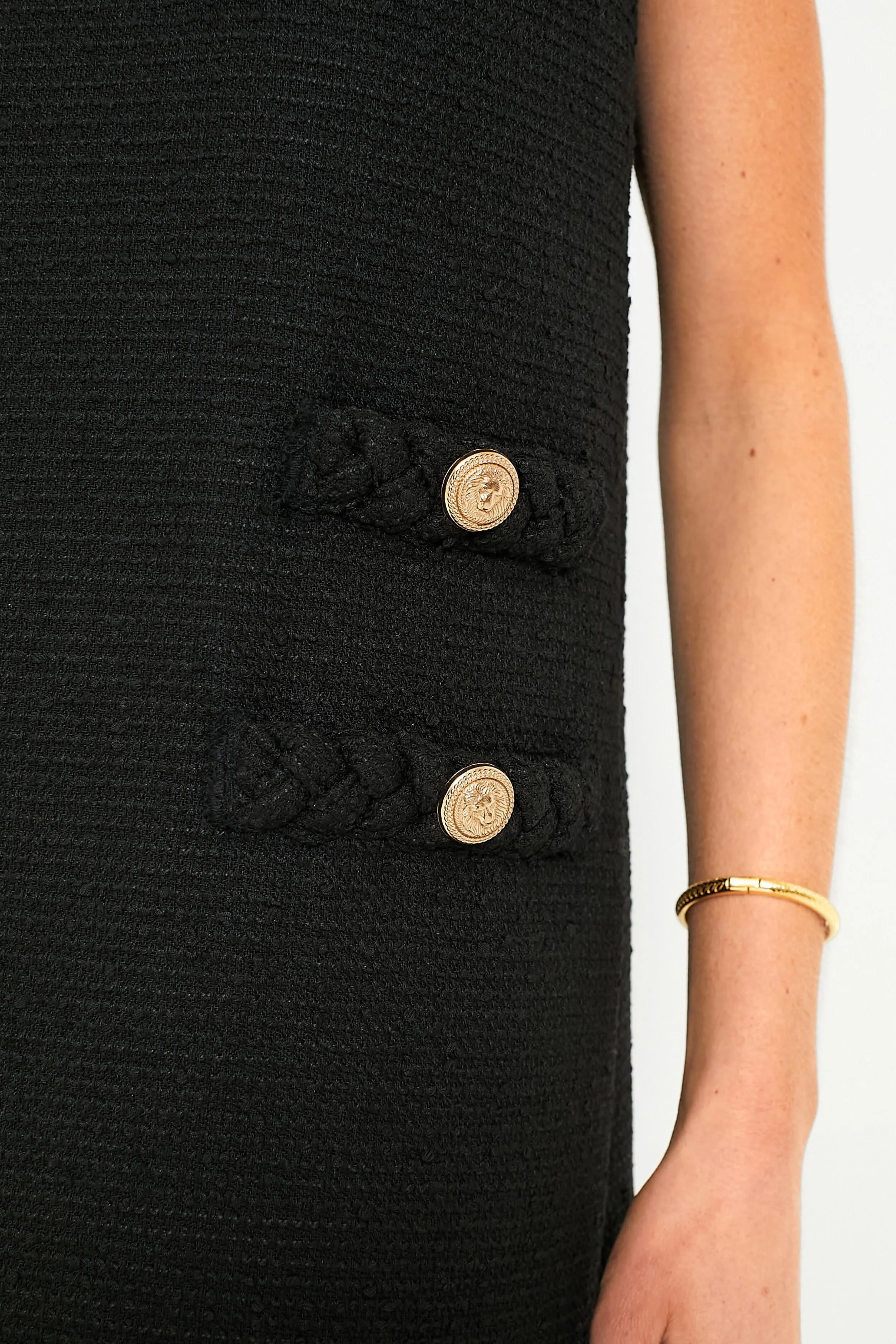 Black Tweed Sleeveless Jackie