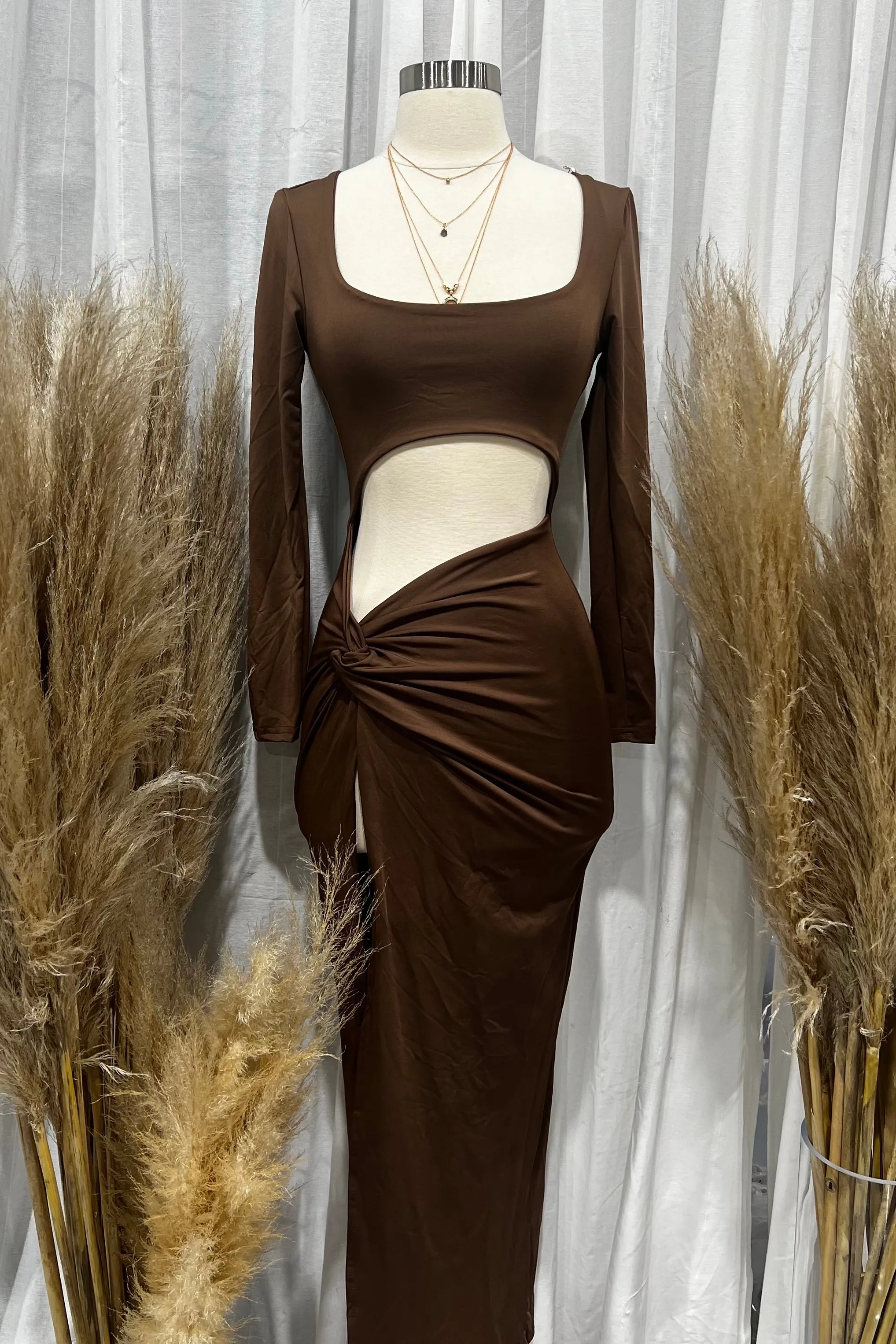 Brynlee L/S Cutout Maxi Dress (Chocolate Brown)
