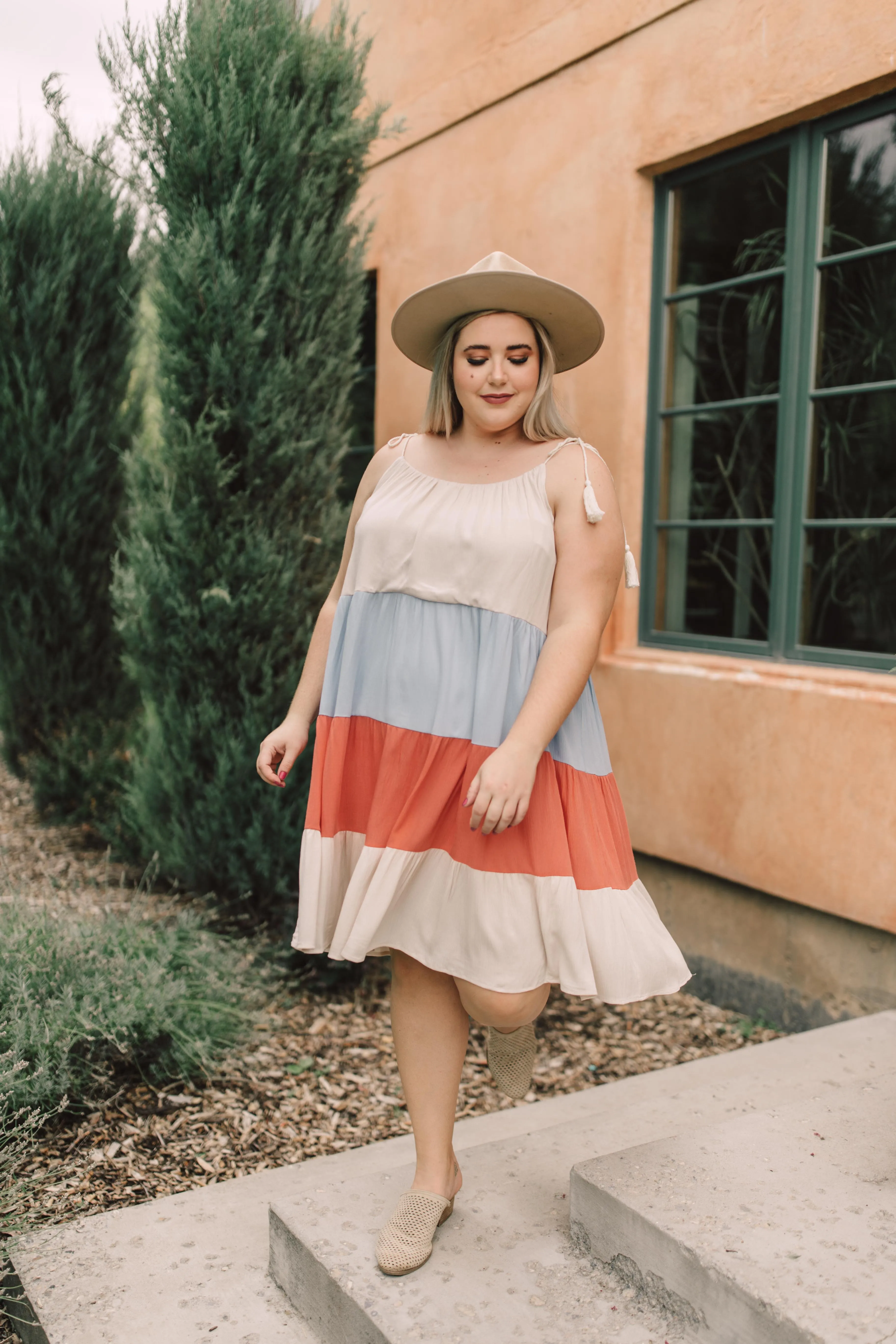 Color Block Ruffles Midi Dress In Coral