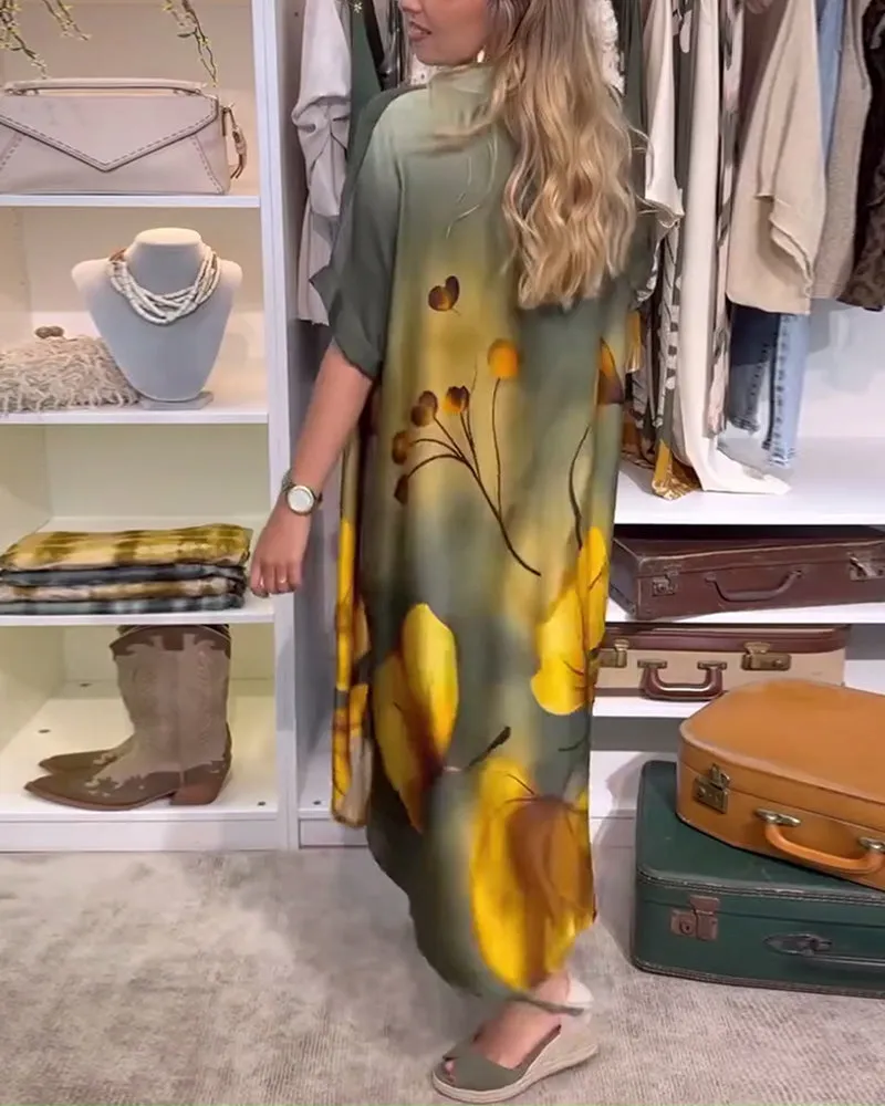 Elegant dress with leaf print and lapel