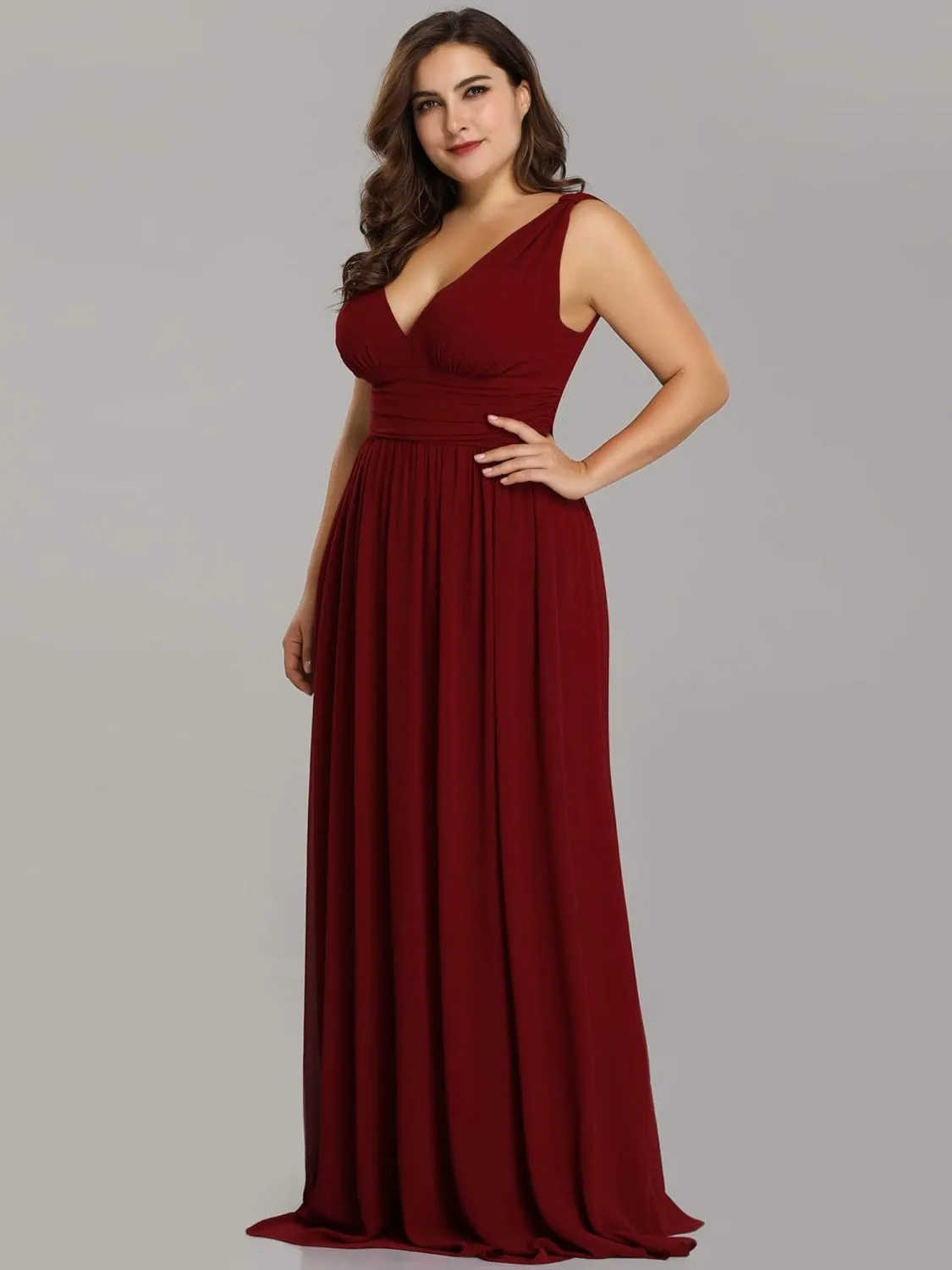 Ever-Pretty V Neck Sleeveless Pleated Chiffon Maxi Plus Size Formal Dresses for Women Bridesmaid Dresses 09016-DA