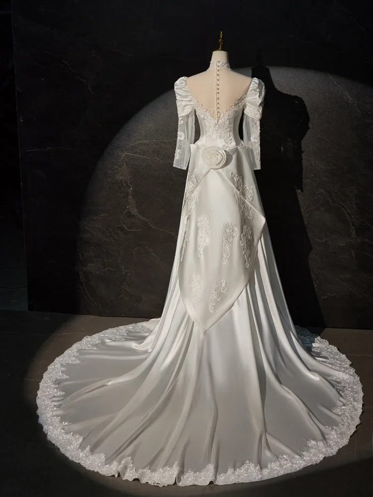 Gorgeous Vintage Satin Long Sleeves Appliques Wedding Dresses