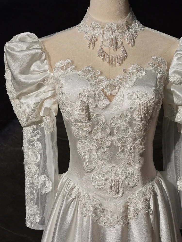 Gorgeous Vintage Satin Long Sleeves Appliques Wedding Dresses