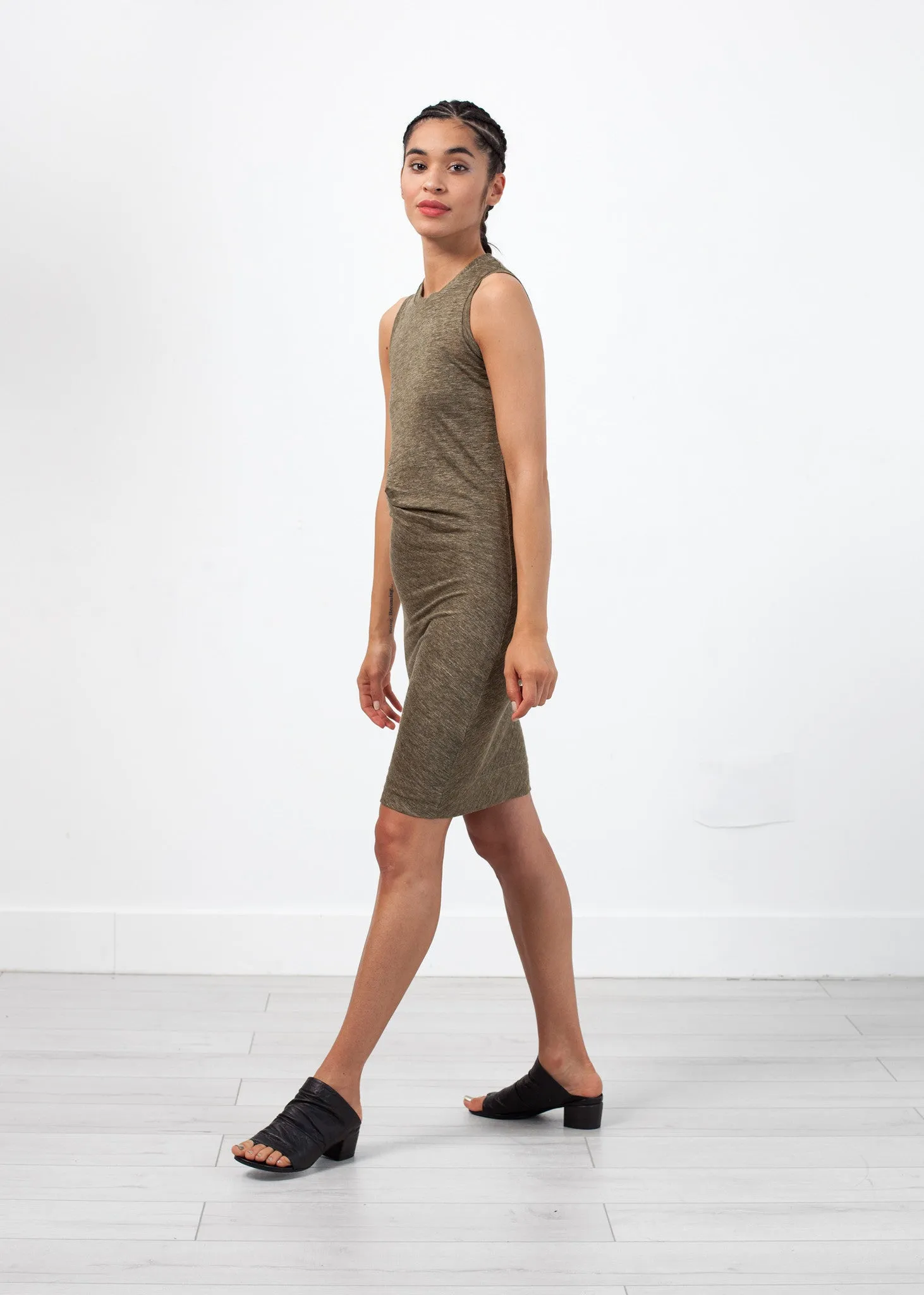 Niamo Dress - A Stylish and Fashionable Choice