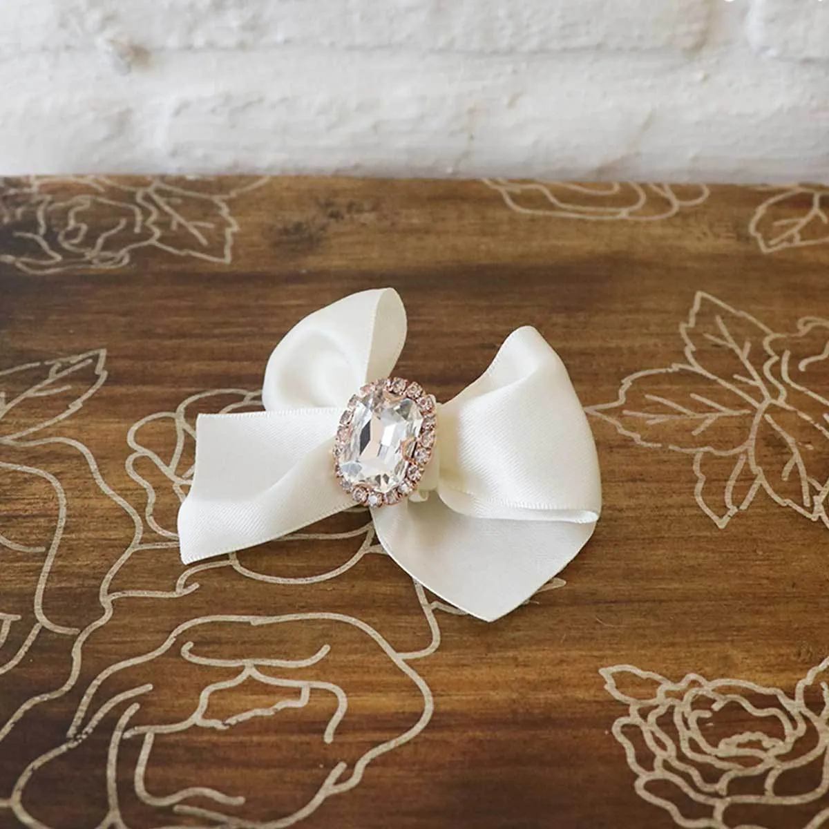 Olivia Dog Hair Clip in Cream