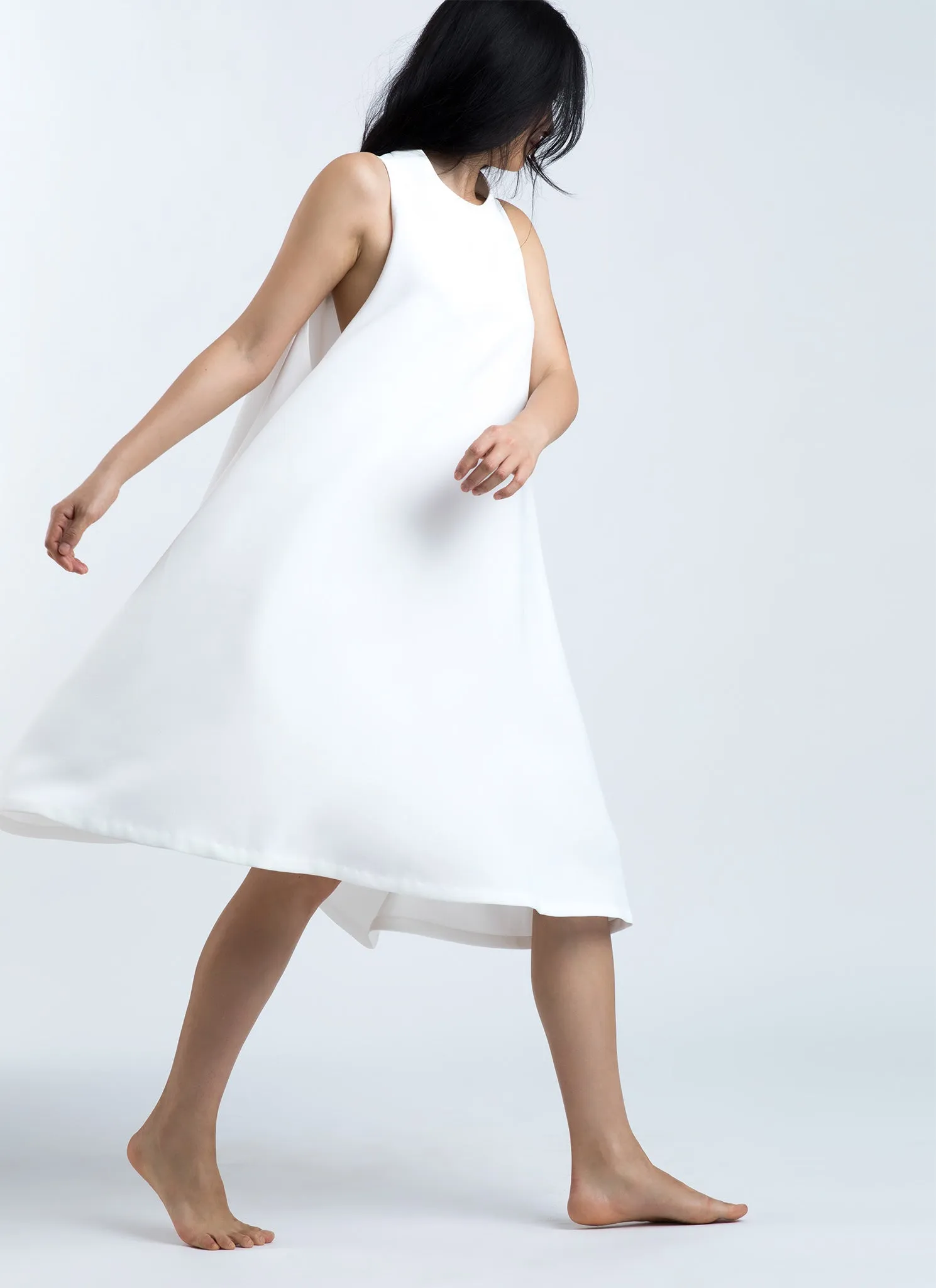 Punica Sleeveless V Back Dress / Size XS - White