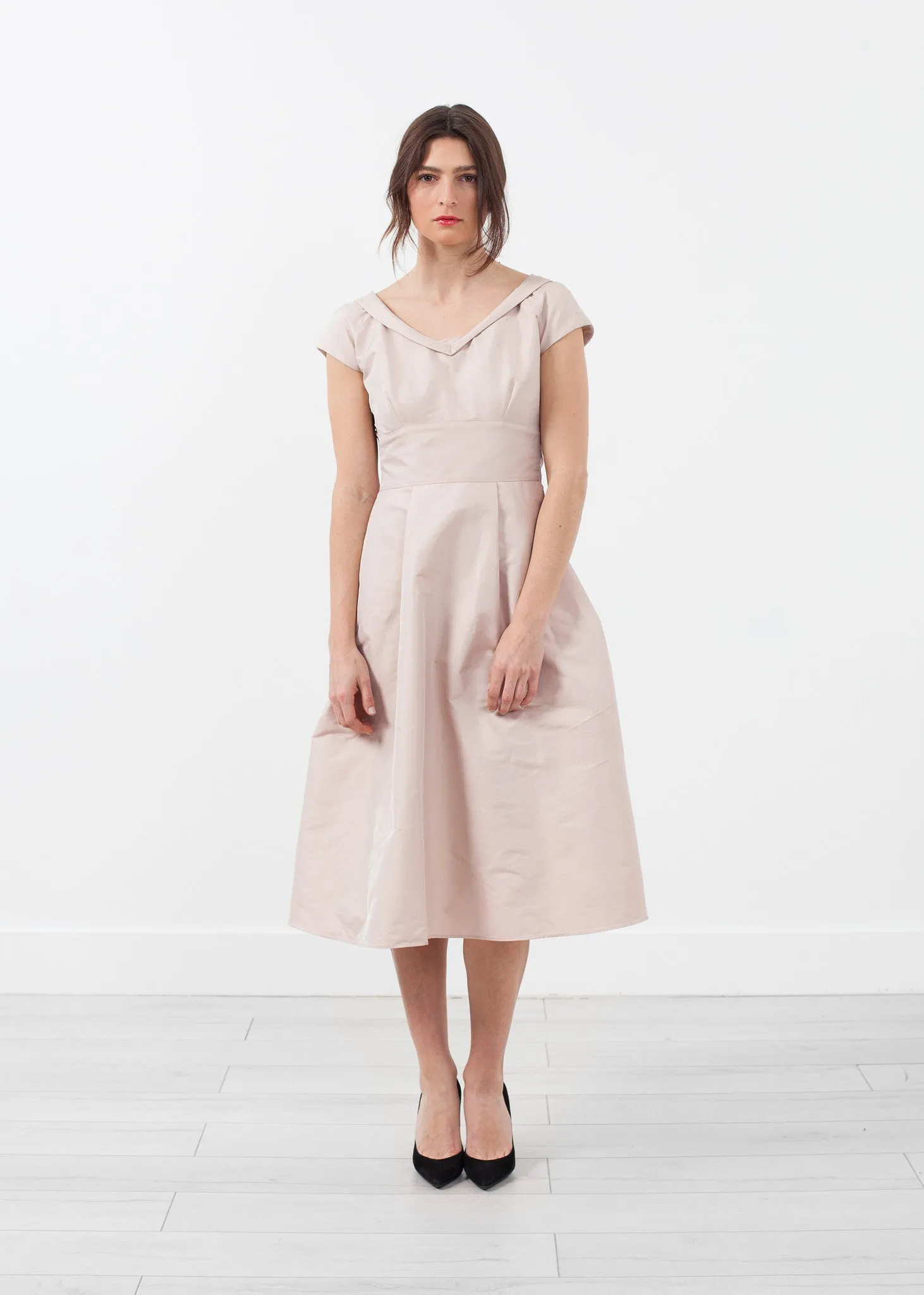 Robe Dress - A Stylish and Fashionable Choice