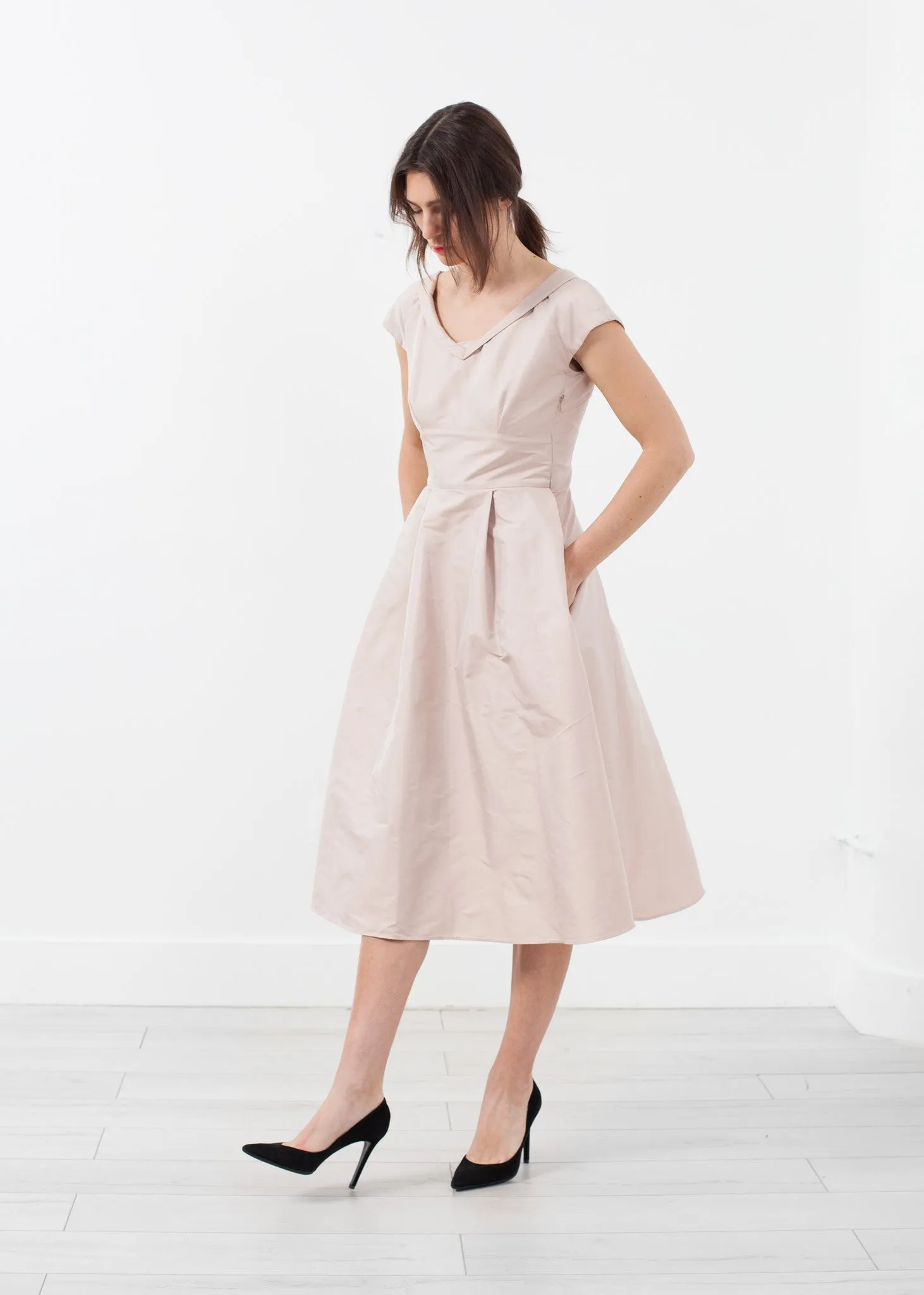 Robe Dress - A Stylish and Fashionable Choice