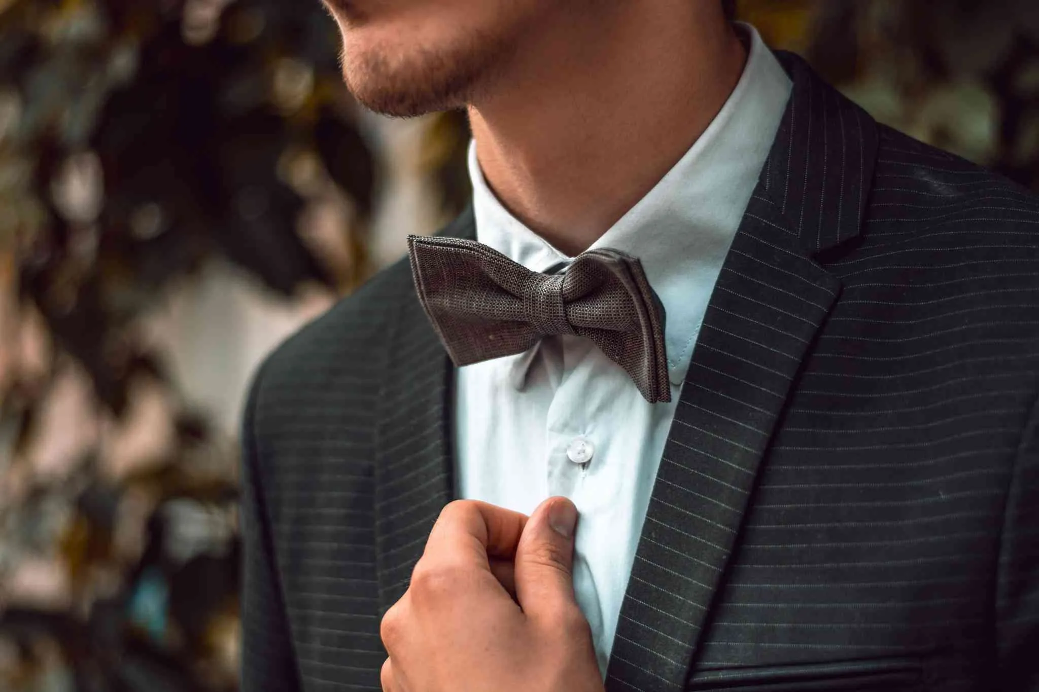 Royal Blue Linen Bow Tie and Pocket Square Set - For Weddings and Formal Events