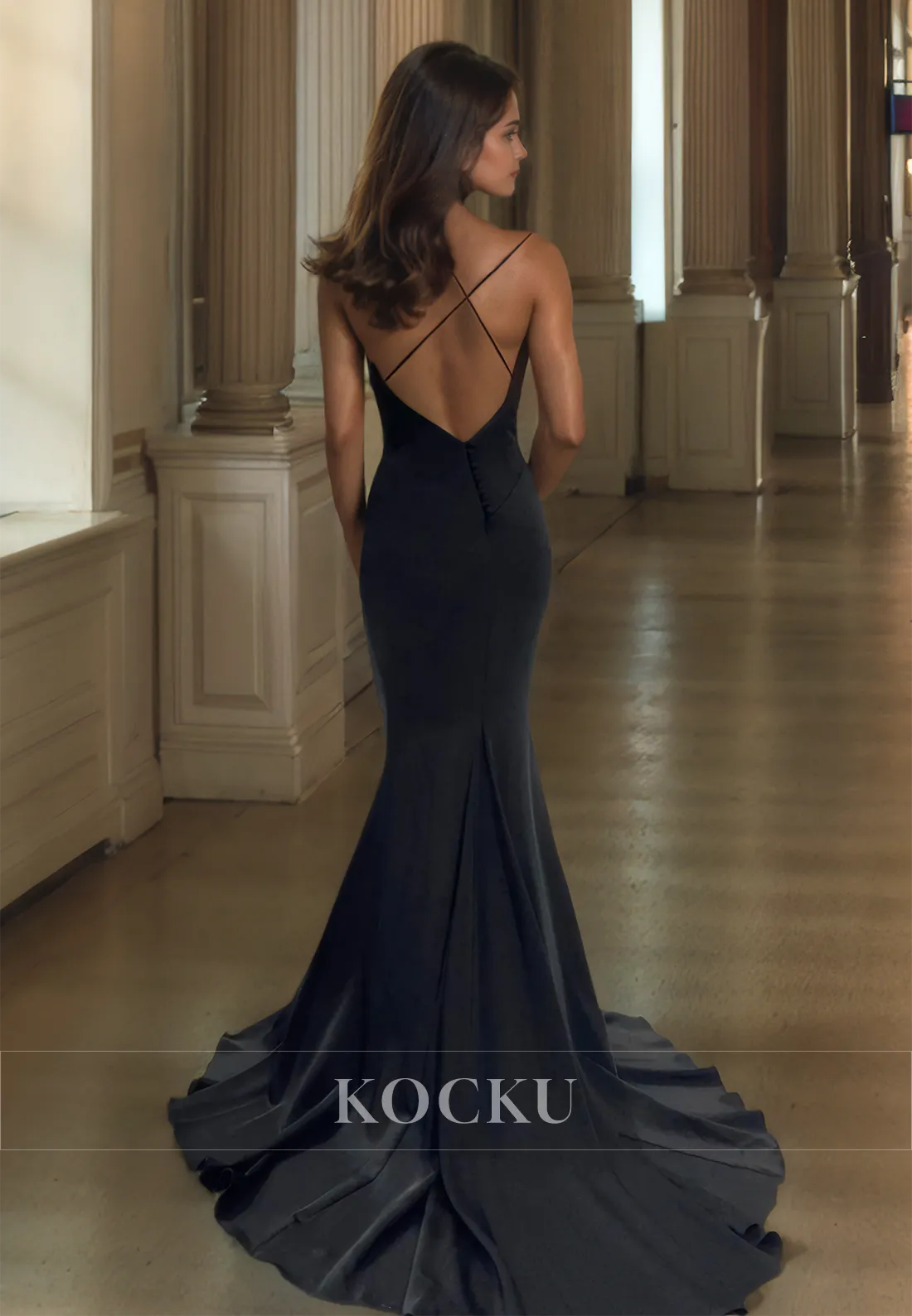 Spaghetti Straps V-Neck Sleeveless Mermaid Satin Prom Dress Evening Dress with Sweep train