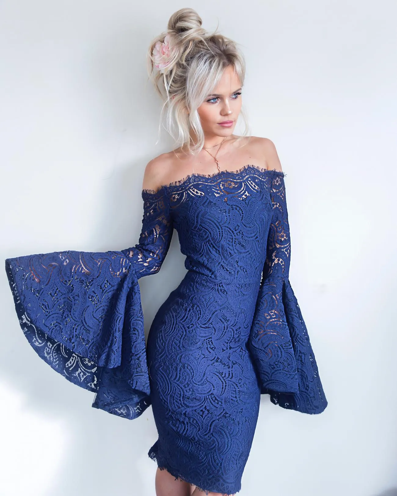 Strapless Bodycon Stretch Horn sleeve Knee-length Dress