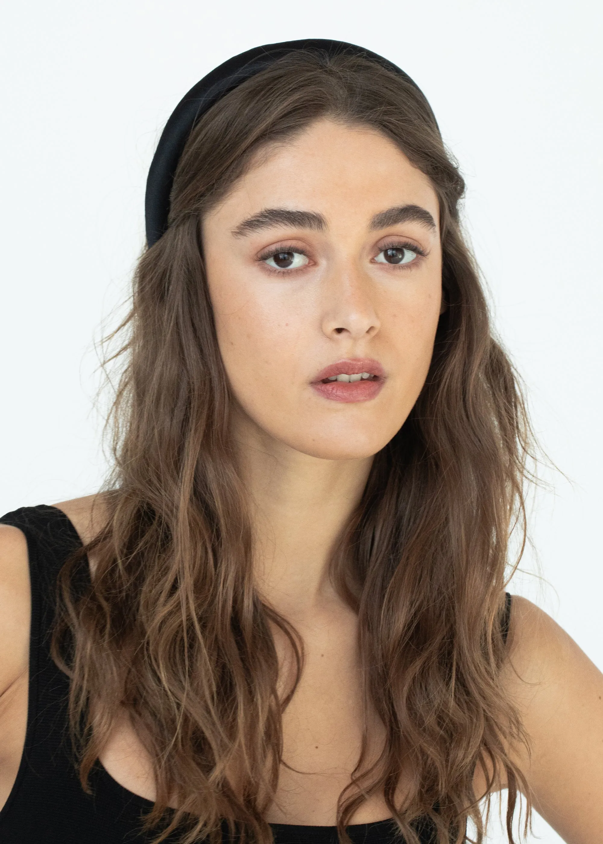 Tori Headband in Satin -- Black