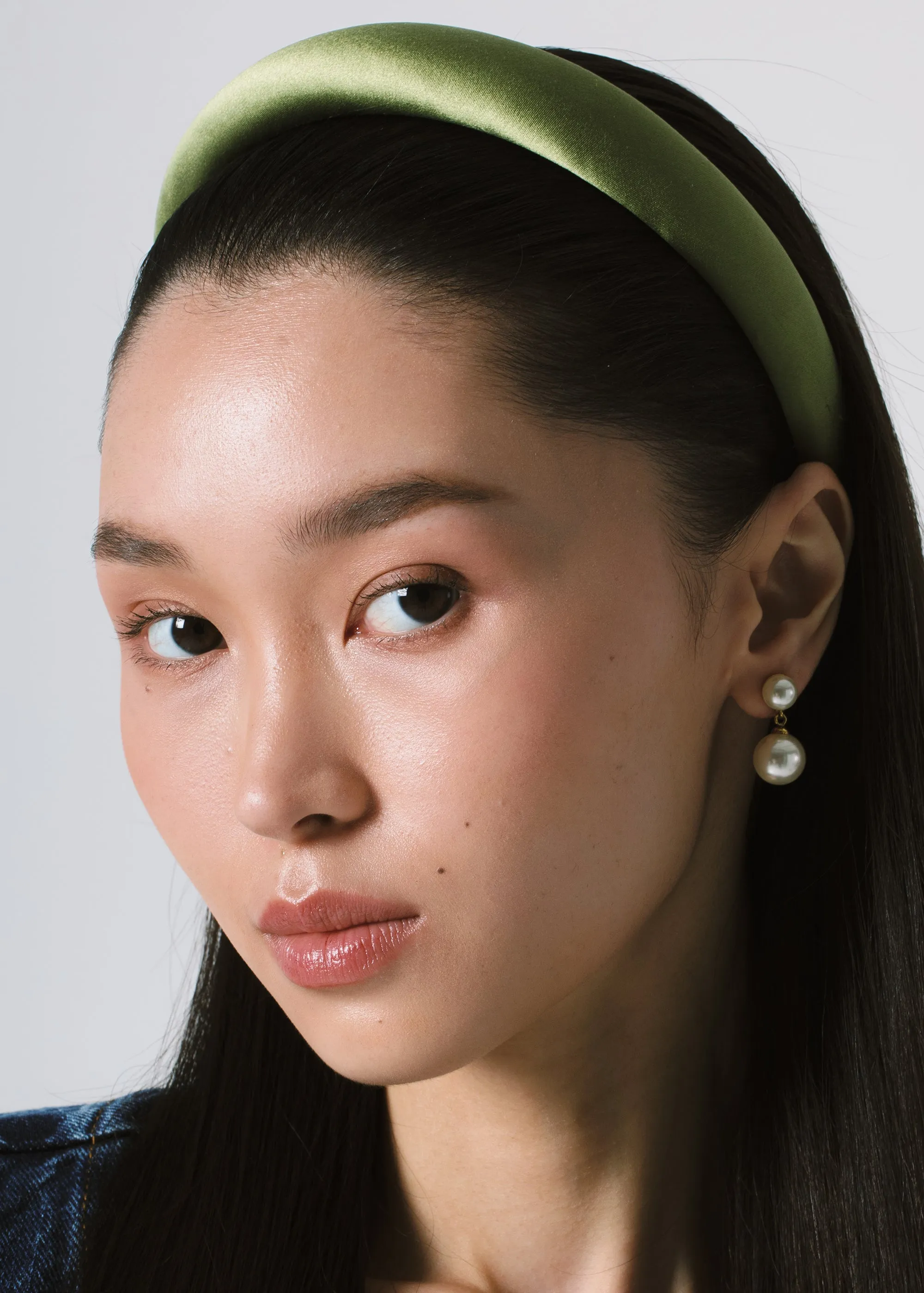 Tori Headband in Satin -- Olive
