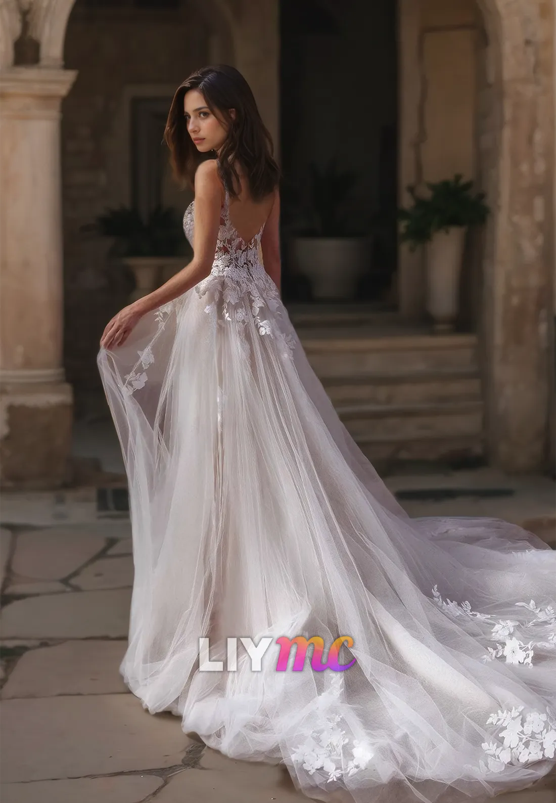 V-Neck Spaghetti Straps Appliques Tulle A-Line Beach Wedding Dress